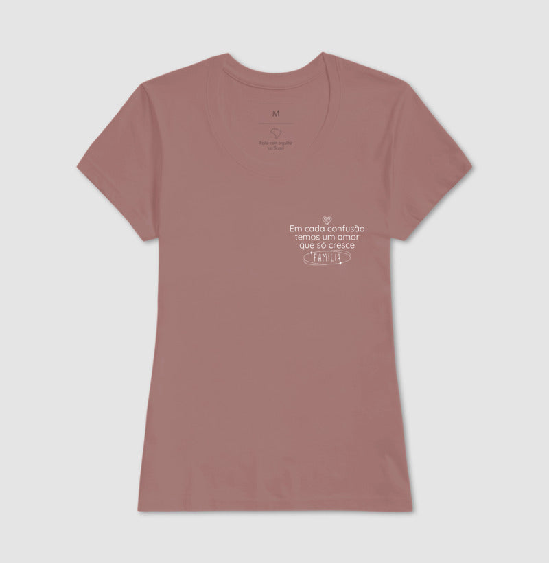 Camiseta Família - Confusão e amor que só cresce