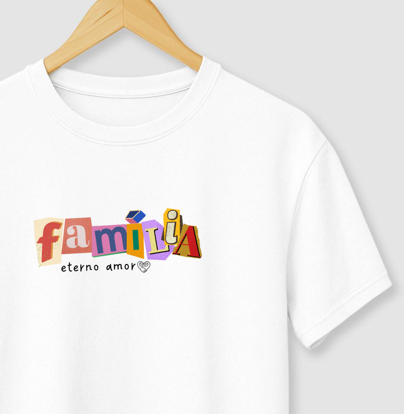 Camiseta Família - Letra de Jornal