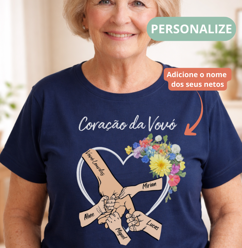 Camiseta Personalizada Coração da Vovó com as mãos dos netos