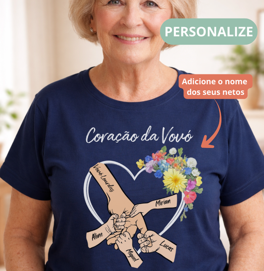 Camiseta Personalizada Coração da Vovó com as mãos dos netos