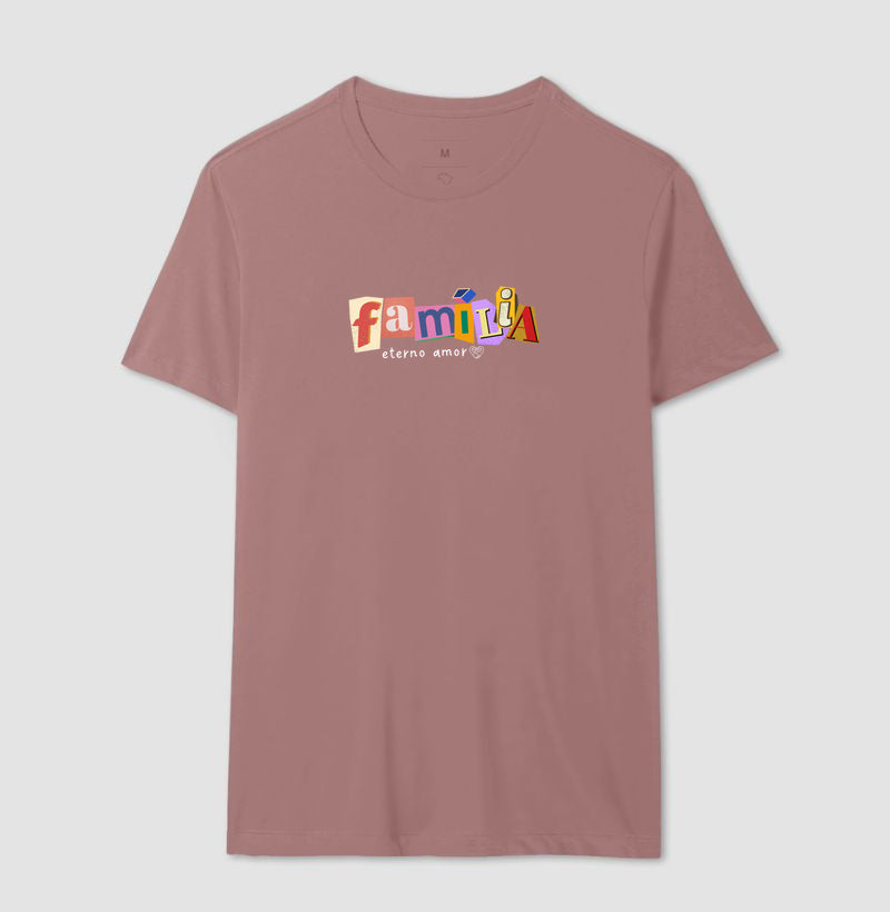 Camiseta Família Letra de Jornal