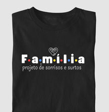 Camiseta Infantil Família Projeto de sorrisos e caos