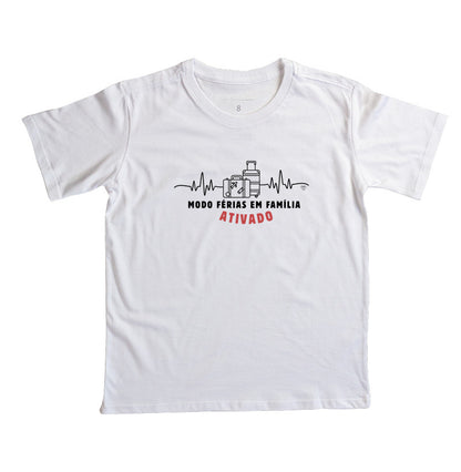 Camiseta Infantil Modo Férias em Família Ativado