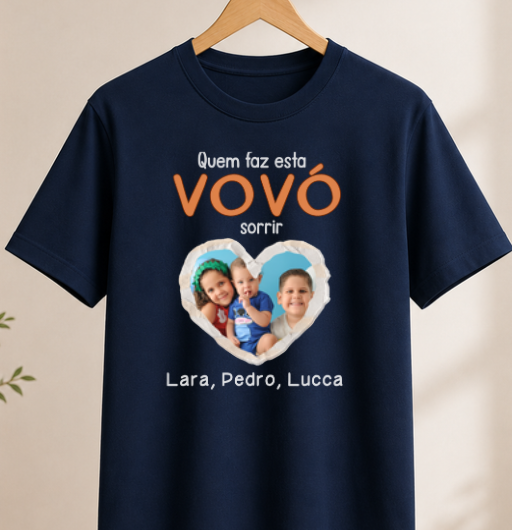 Camiseta Personalizada Quem faz sorrir foto de coração