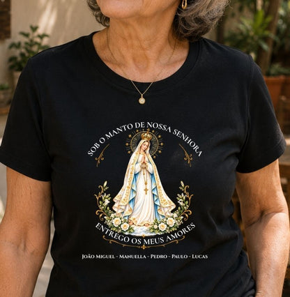 Camiseta Personalizada Sob manto de Nossa Senhora de Fátima