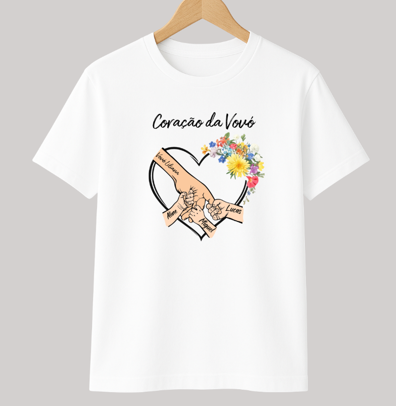 Camiseta Personalizada Coração da Vovó com as mãos dos netos