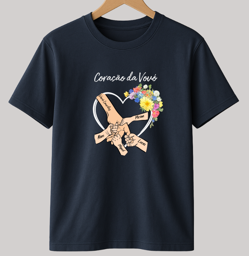 Camiseta Personalizada Coração da Vovó com as mãos dos netos