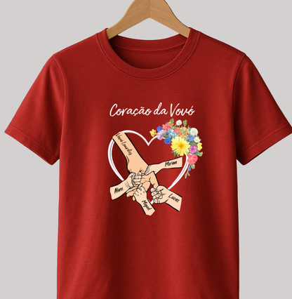 Camiseta Personalizada Coração da Vovó com as mãos dos netos