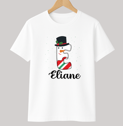 Camiseta Personalizada Natal Letra Inicial Verde e Branca