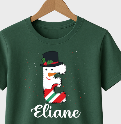 Camiseta Personalizada Natal Letra Inicial Verde e Branca