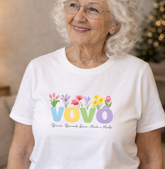 Camiseta Personalizada Vovó com Flores