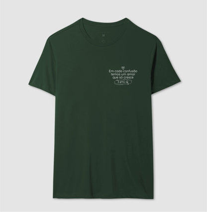 Camiseta Família - Confusão e amor que só cresce